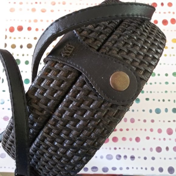 Lokatan Rattan Roundie Lotus Shoulder Bag - Picture 2 of 9